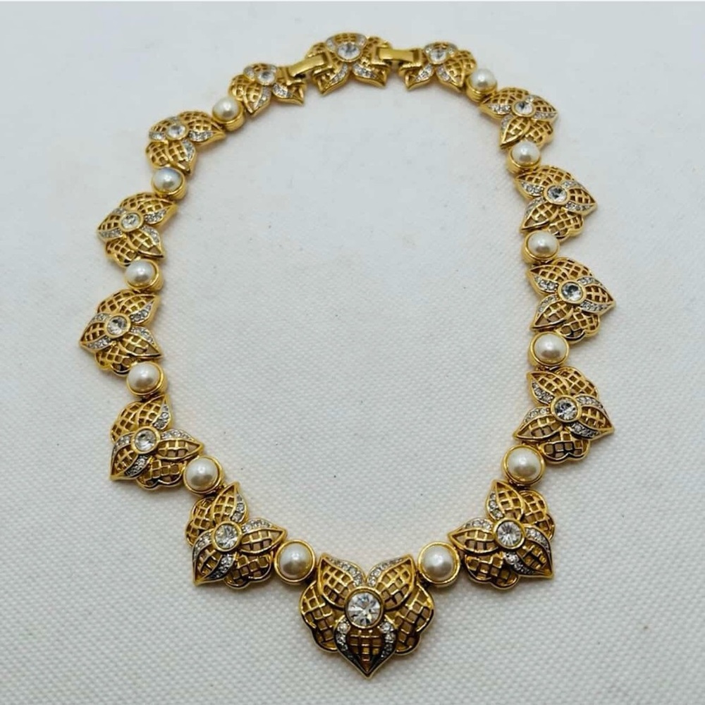Nina Ricci Vintage Elegant Gold and Pearl Statement Necklace